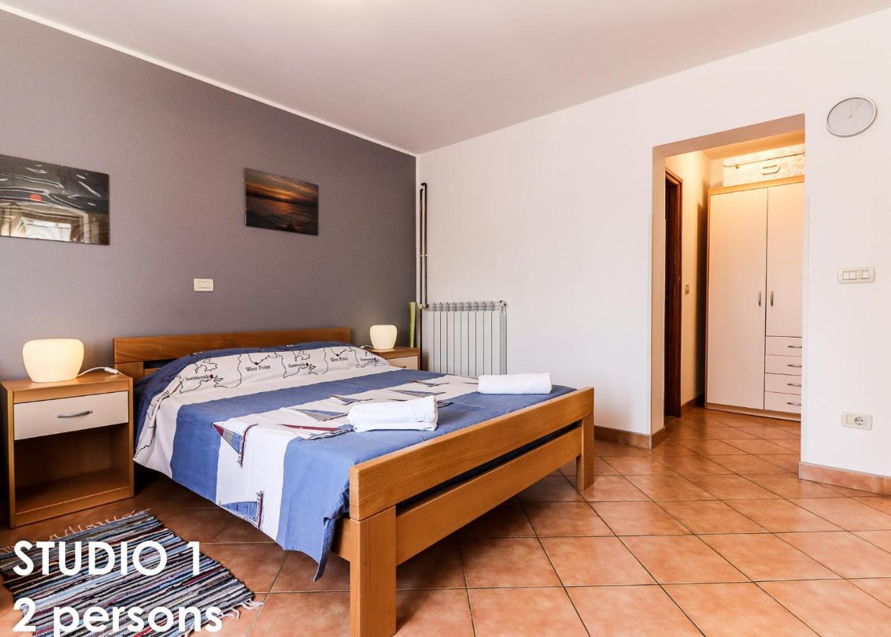 Glamour Apartments Vrsar Bagian luar foto